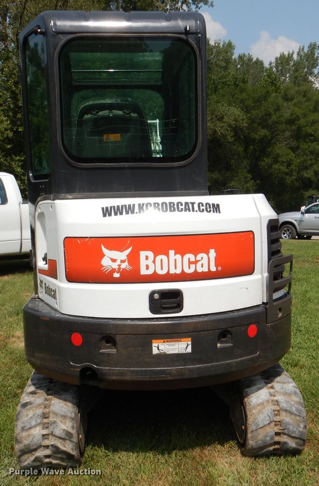 image for item DM0561 2012 Bobcat E32  mini excavator