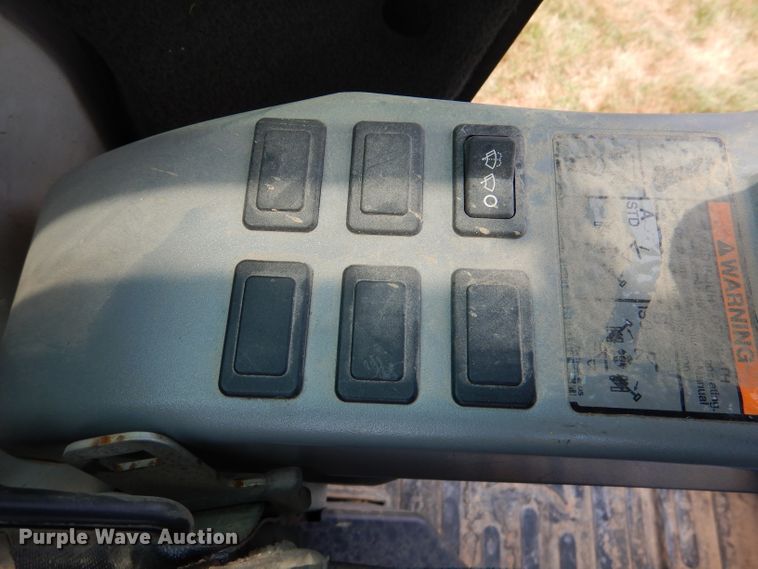 image for item DM0561 2012 Bobcat E32  mini excavator