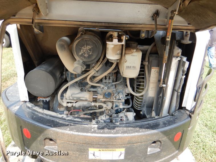 image for item DM0561 2012 Bobcat E32  mini excavator