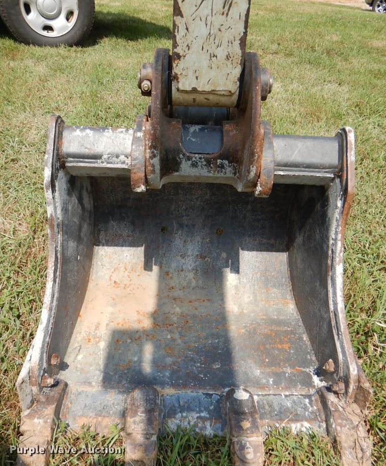 image for item DM0561 2012 Bobcat E32  mini excavator