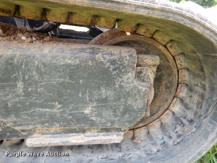 image for item DM0561 2012 Bobcat E32  mini excavator