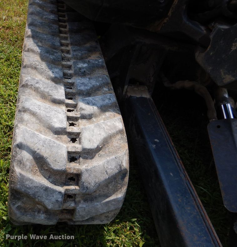 image for item DM0561 2012 Bobcat E32  mini excavator