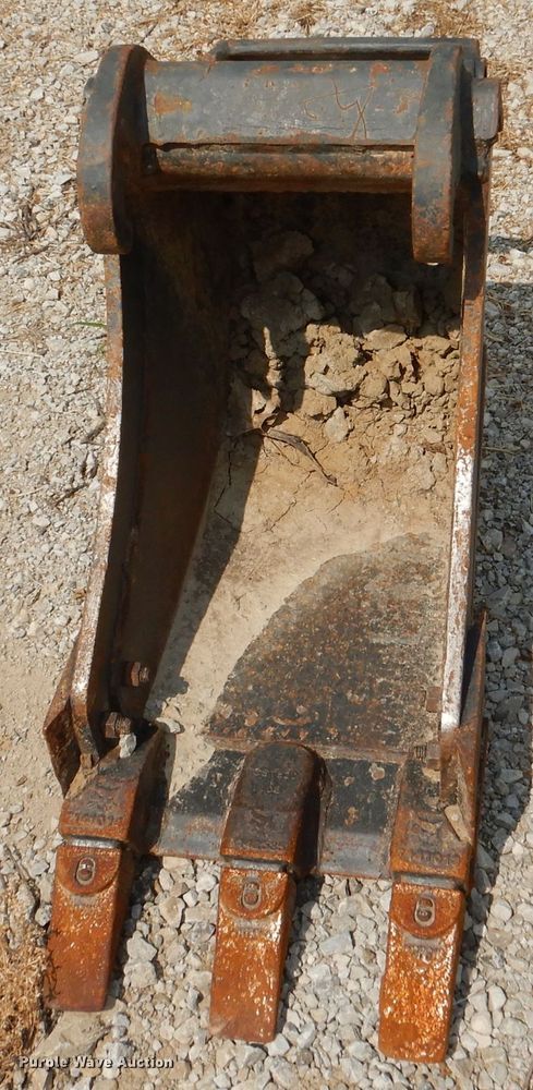 image for item DM0561 2012 Bobcat E32  mini excavator