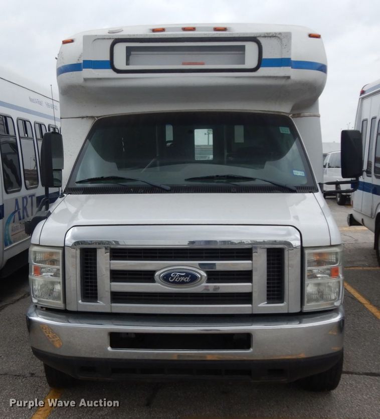 image for item DM2931 2010 Ford Econoline E450  shuttle bus