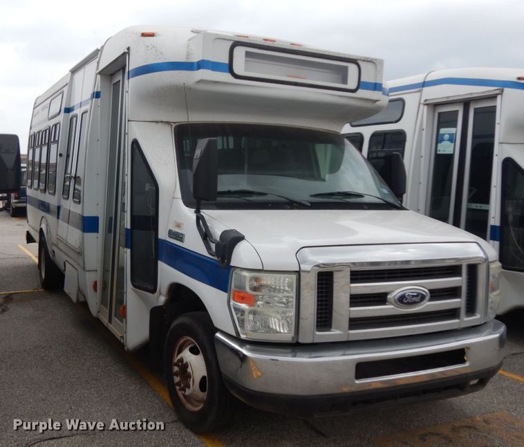 image for item DM2931 2010 Ford Econoline E450  shuttle bus