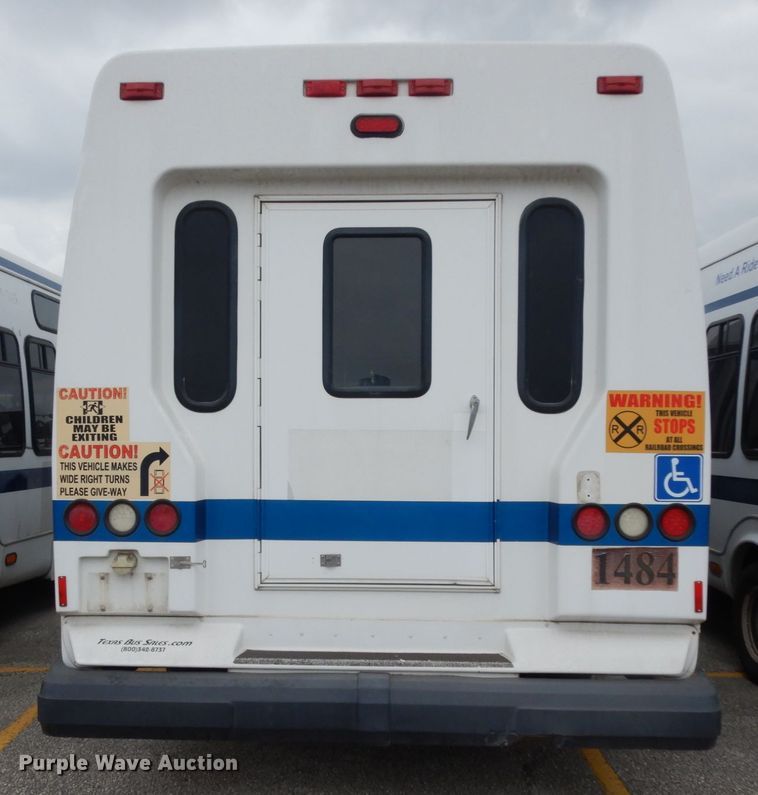 image for item DM2931 2010 Ford Econoline E450  shuttle bus