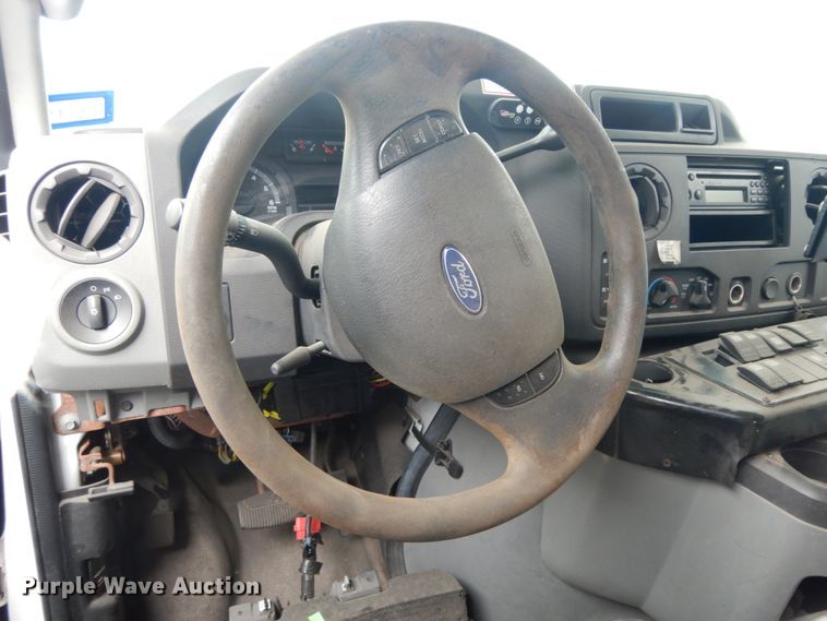 image for item DM2931 2010 Ford Econoline E450  shuttle bus