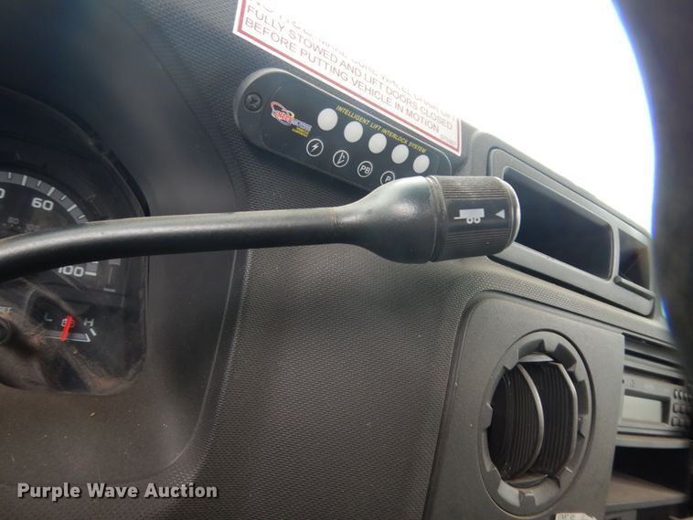 image for item DM2931 2010 Ford Econoline E450  shuttle bus