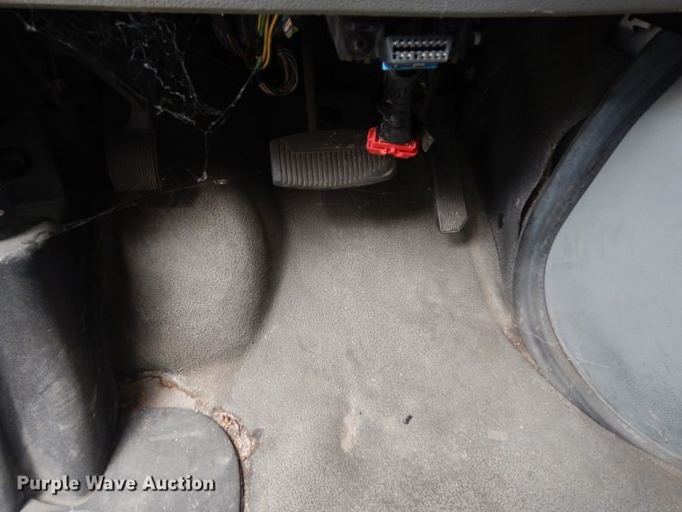 image for item DM2931 2010 Ford Econoline E450  shuttle bus