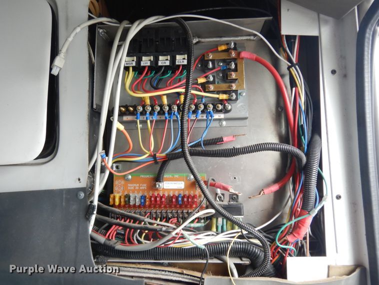 image for item DM2931 2010 Ford Econoline E450  shuttle bus