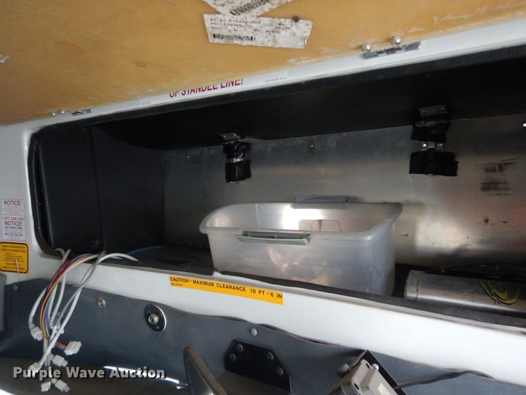 image for item DM2931 2010 Ford Econoline E450  shuttle bus