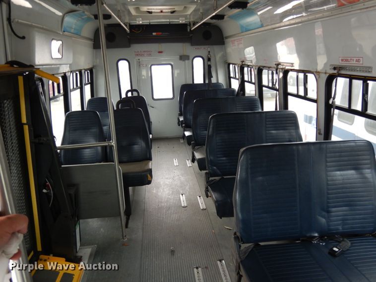 image for item DM2931 2010 Ford Econoline E450  shuttle bus