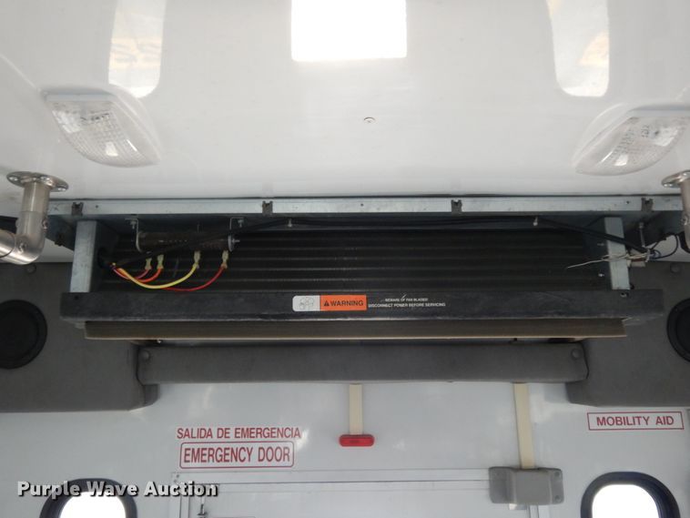 image for item DM2931 2010 Ford Econoline E450  shuttle bus