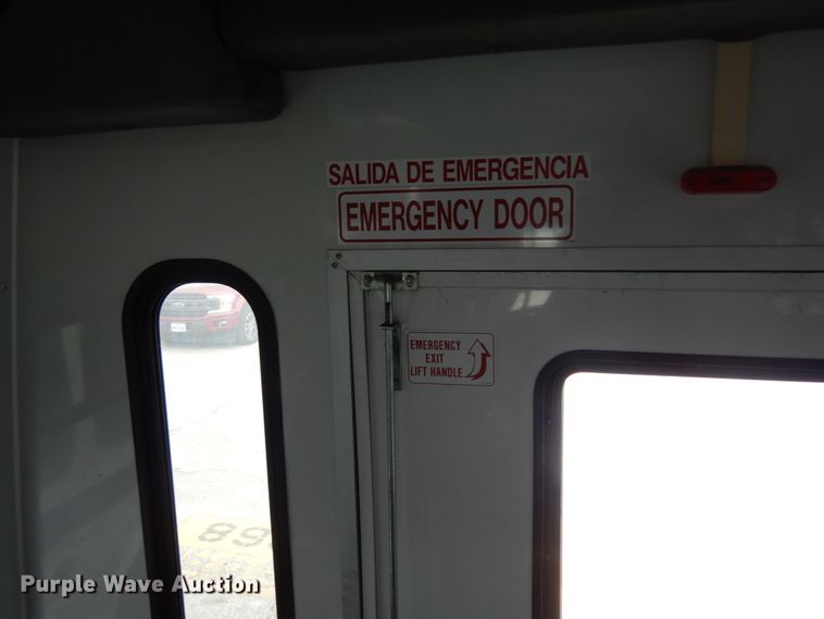 image for item DM2931 2010 Ford Econoline E450  shuttle bus