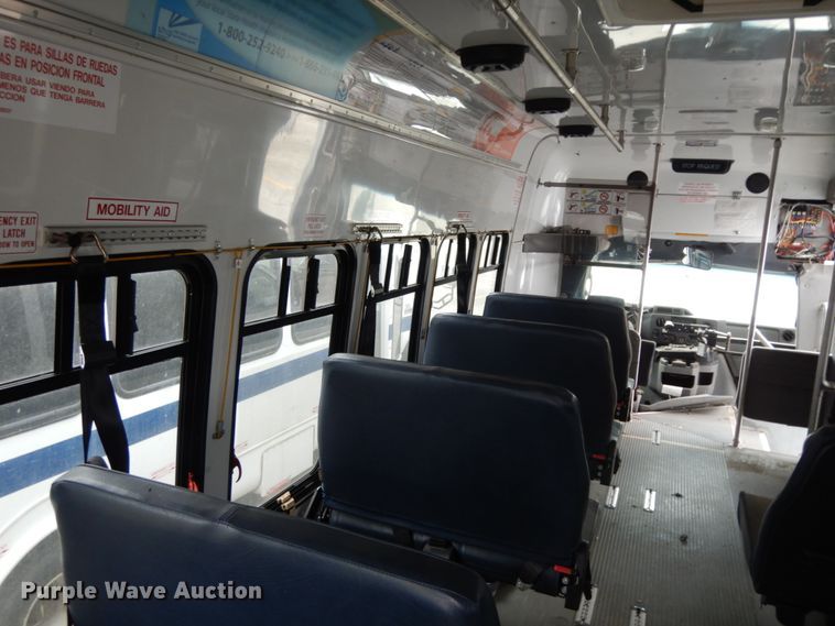 image for item DM2931 2010 Ford Econoline E450  shuttle bus