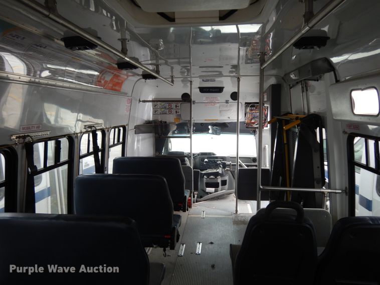 image for item DM2931 2010 Ford Econoline E450  shuttle bus
