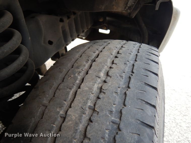 image for item DM2931 2010 Ford Econoline E450  shuttle bus