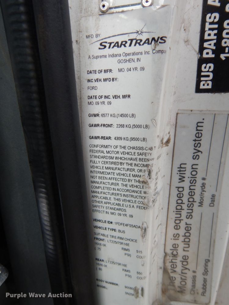 image for item DM2931 2010 Ford Econoline E450  shuttle bus