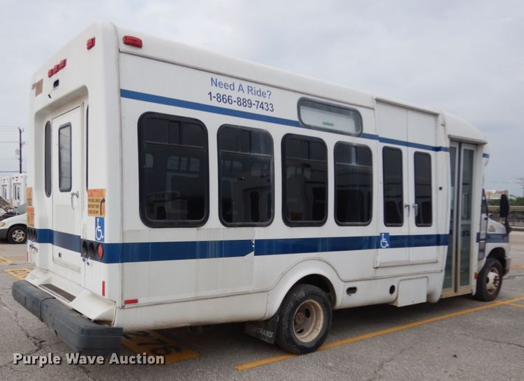 image for item DM2935 2009 Ford E450  shuttle bus