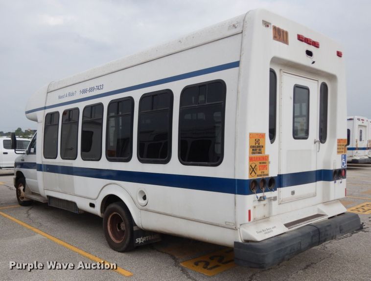 image for item DM2935 2009 Ford E450  shuttle bus