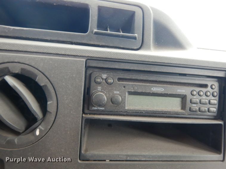 image for item DM2935 2009 Ford E450  shuttle bus