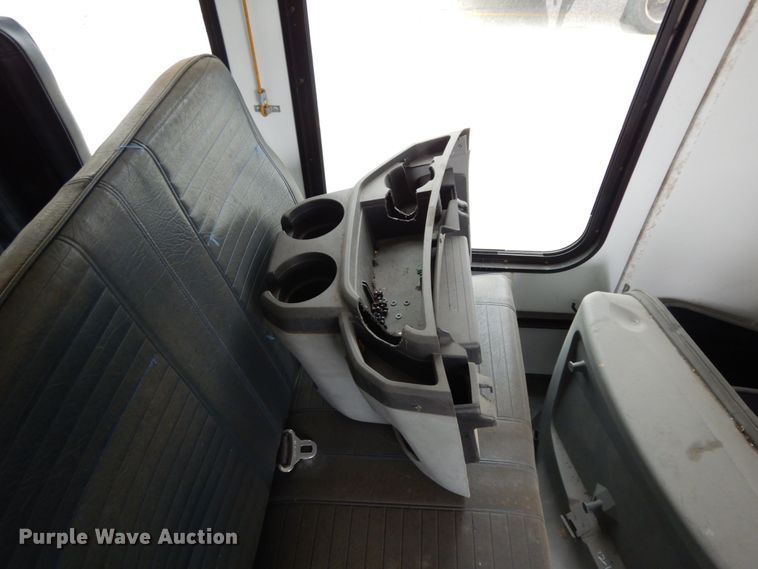 image for item DM2935 2009 Ford E450  shuttle bus