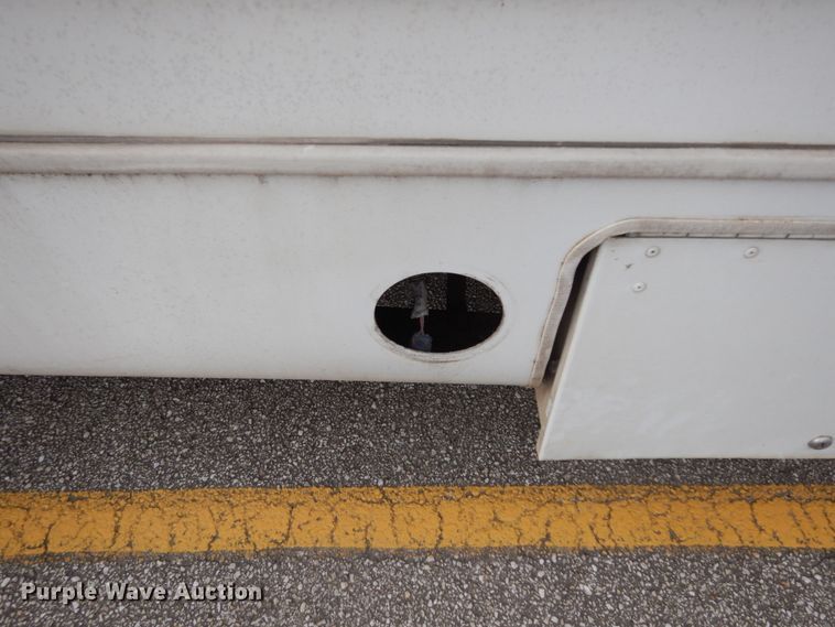 image for item DM2935 2009 Ford E450  shuttle bus