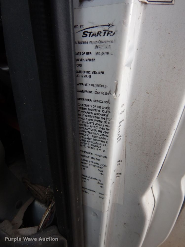 image for item DM2935 2009 Ford E450  shuttle bus