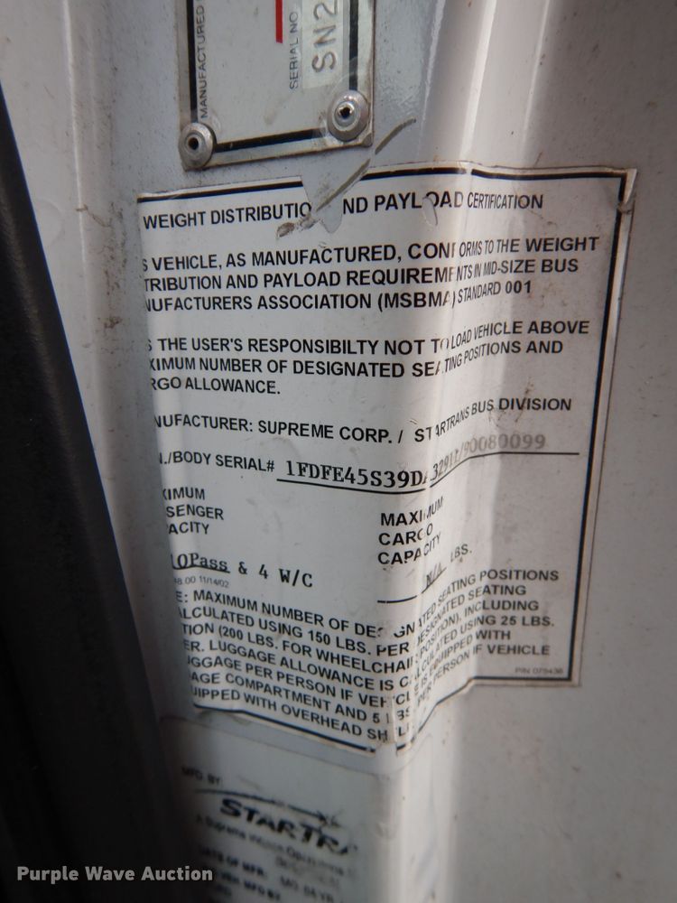 image for item DM2935 2009 Ford E450  shuttle bus