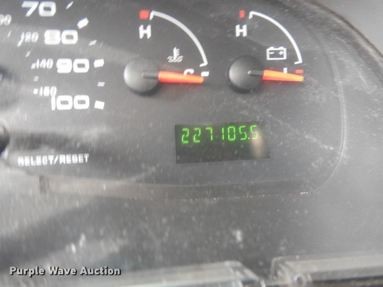 image for item DM2936 2006 Ford E350 Super Duty  shuttle bus