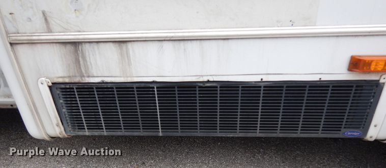 image for item DM2936 2006 Ford E350 Super Duty  shuttle bus