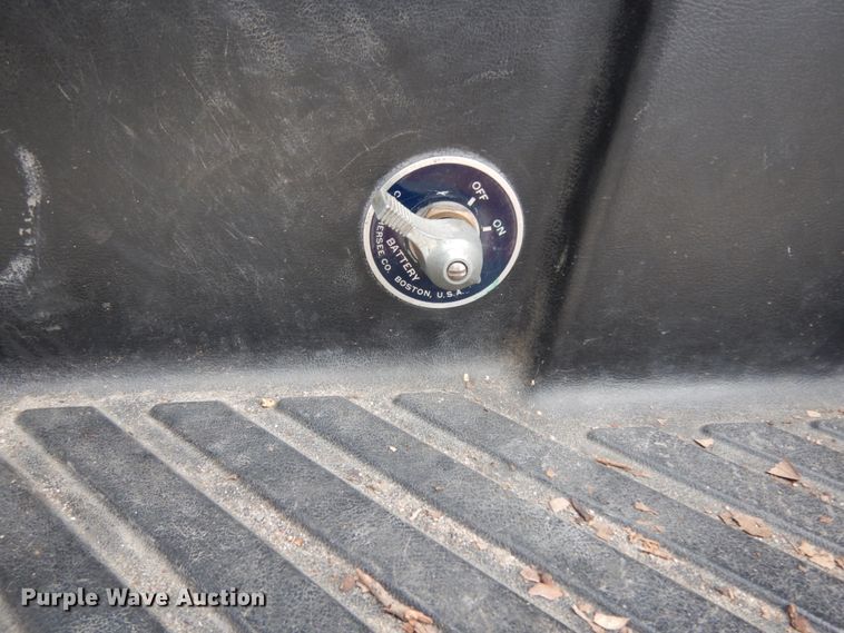 image for item DM2936 2006 Ford E350 Super Duty  shuttle bus