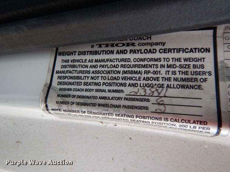 image for item DM2936 2006 Ford E350 Super Duty  shuttle bus