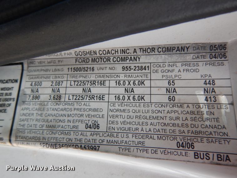 image for item DM2936 2006 Ford E350 Super Duty  shuttle bus