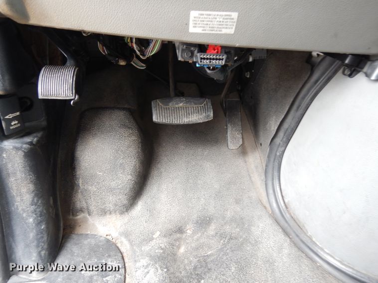 image for item DM2938 2009 Ford E450  shuttle bus