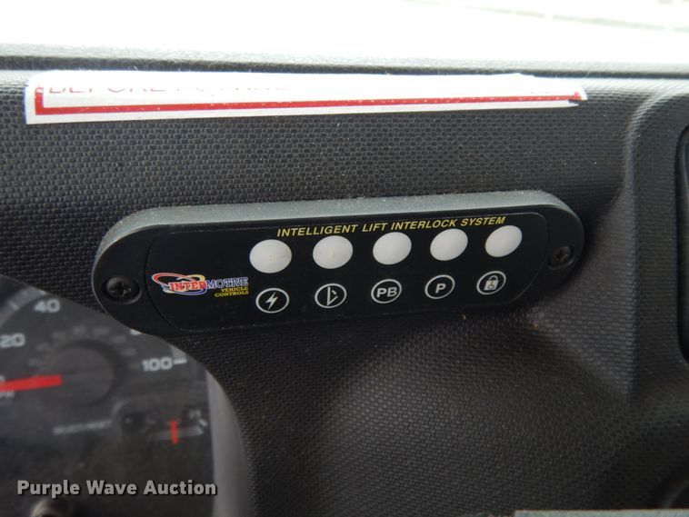 image for item DM2938 2009 Ford E450  shuttle bus