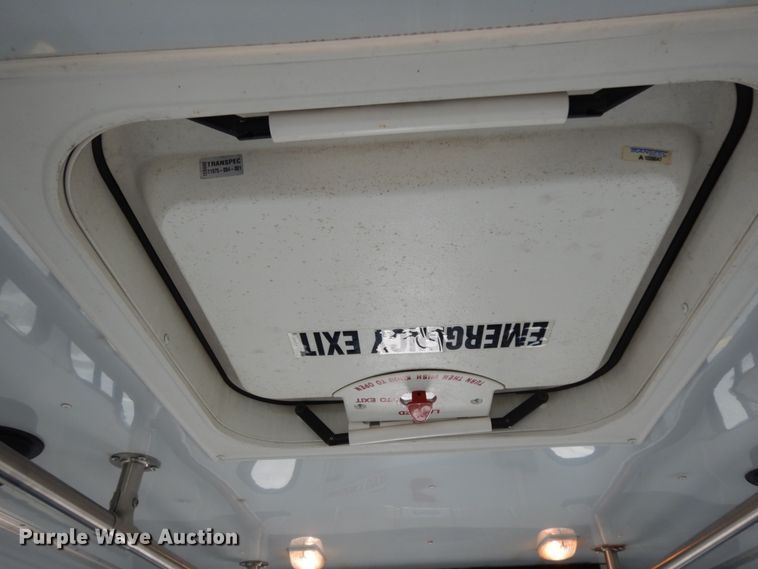 image for item DM2938 2009 Ford E450  shuttle bus