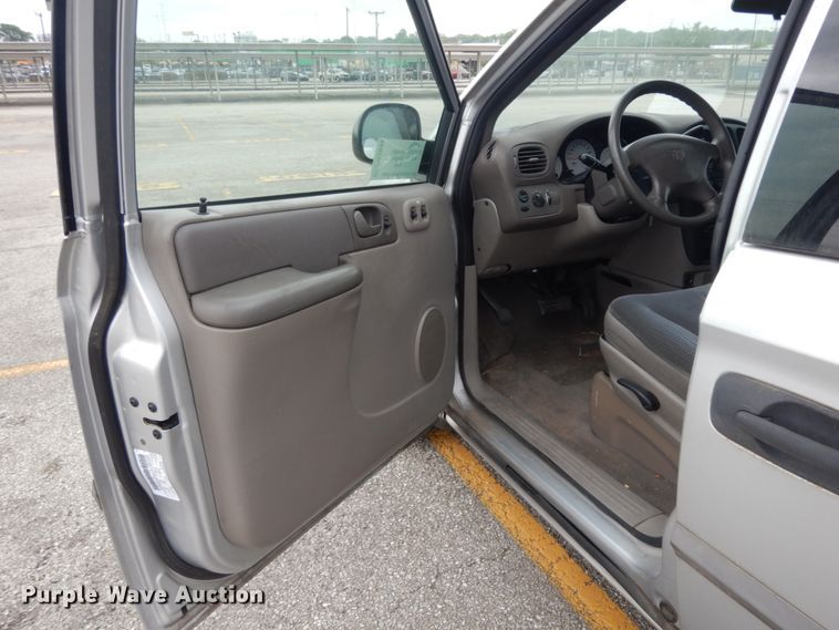 image for item DM2940 2002 Dodge Caravan  van