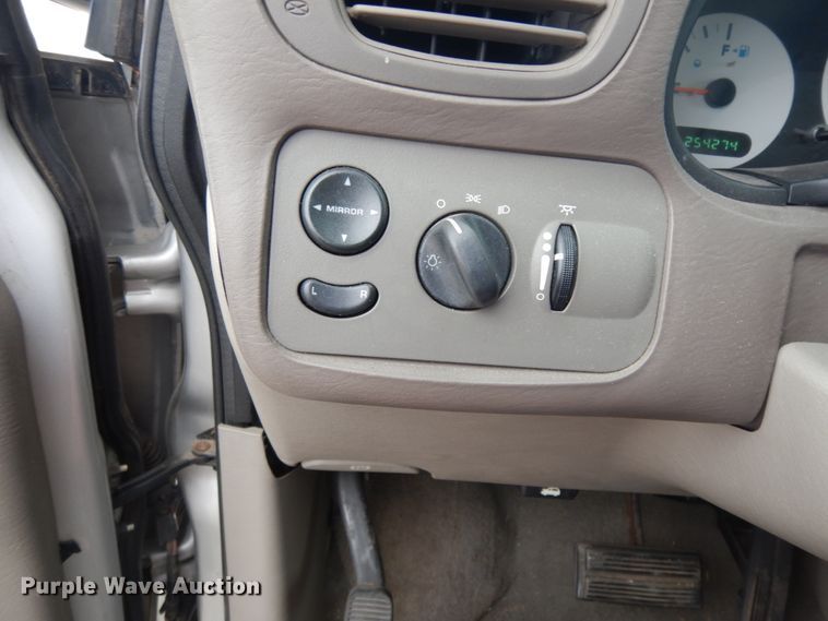 image for item DM2940 2002 Dodge Caravan  van