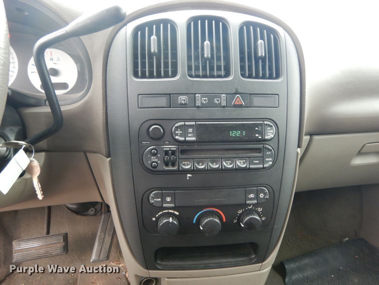 image for item DM2940 2002 Dodge Caravan  van