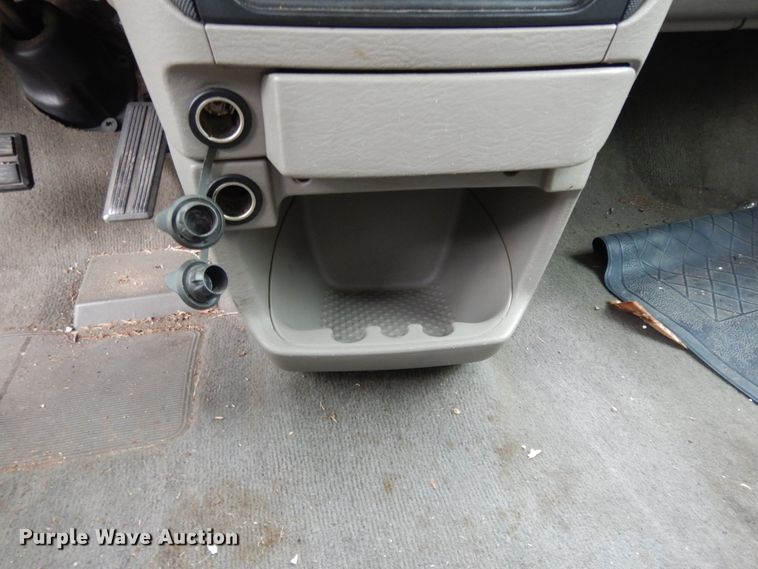 image for item DM2940 2002 Dodge Caravan  van