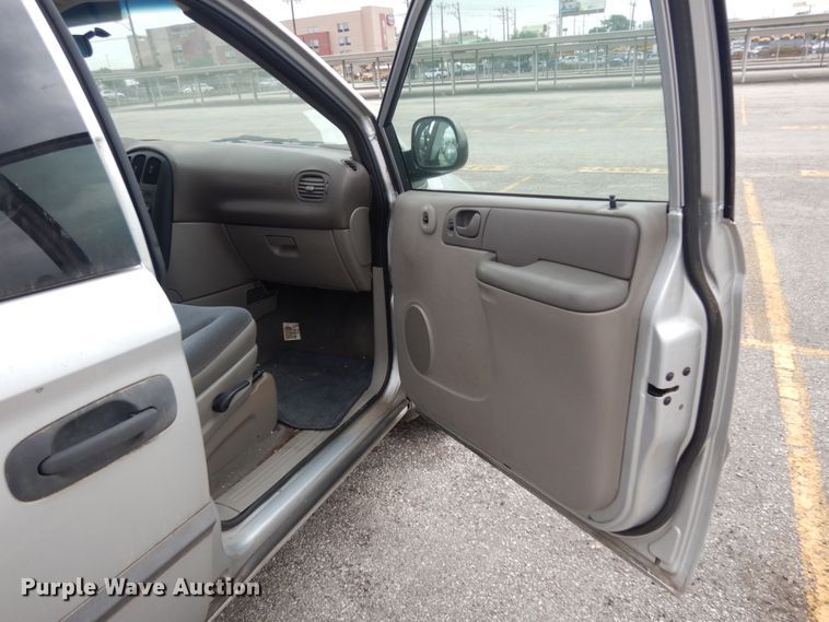 image for item DM2940 2002 Dodge Caravan  van