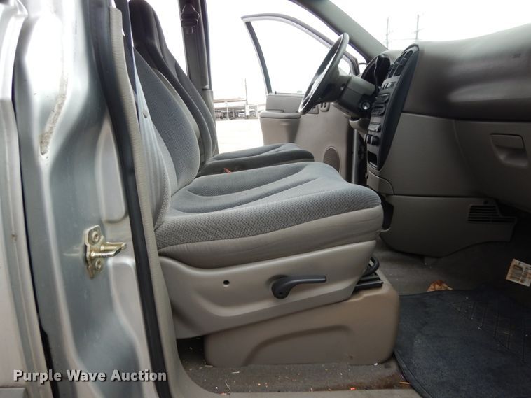 image for item DM2940 2002 Dodge Caravan  van