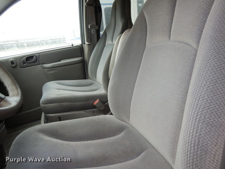 image for item DM2941 2002 Dodge Caravan  van