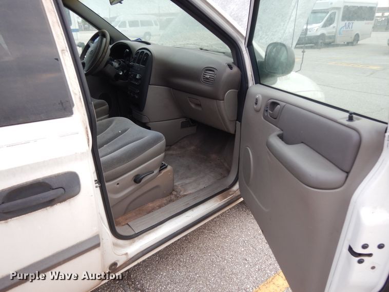 image for item DM2941 2002 Dodge Caravan  van