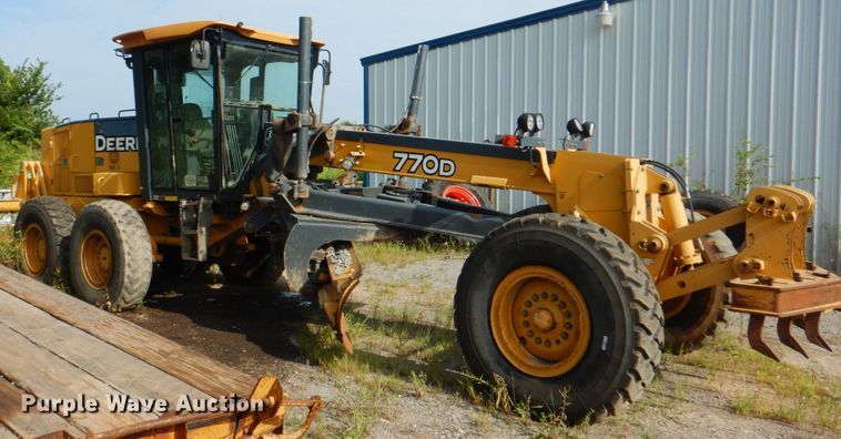 image for item DM3921 2009 John Deere 770D  motor grader