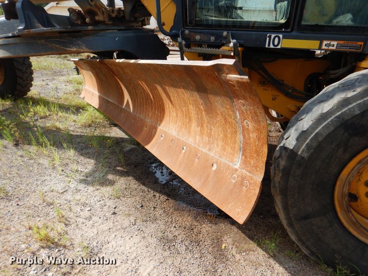 image for item DM3921 2009 John Deere 770D  motor grader