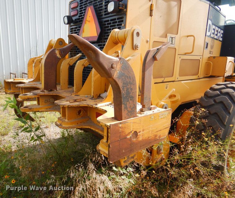 image for item DM3921 2009 John Deere 770D  motor grader