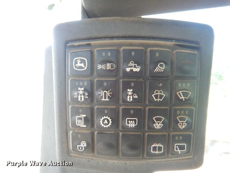 image for item DM3921 2009 John Deere 770D  motor grader