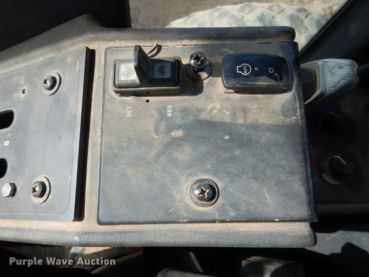 image for item DM3921 2009 John Deere 770D  motor grader